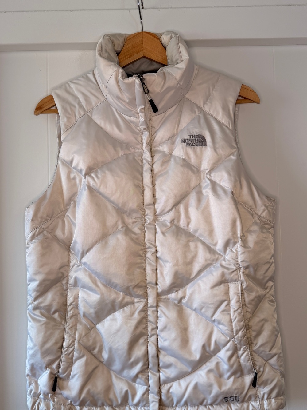 The north face woman puffer vest